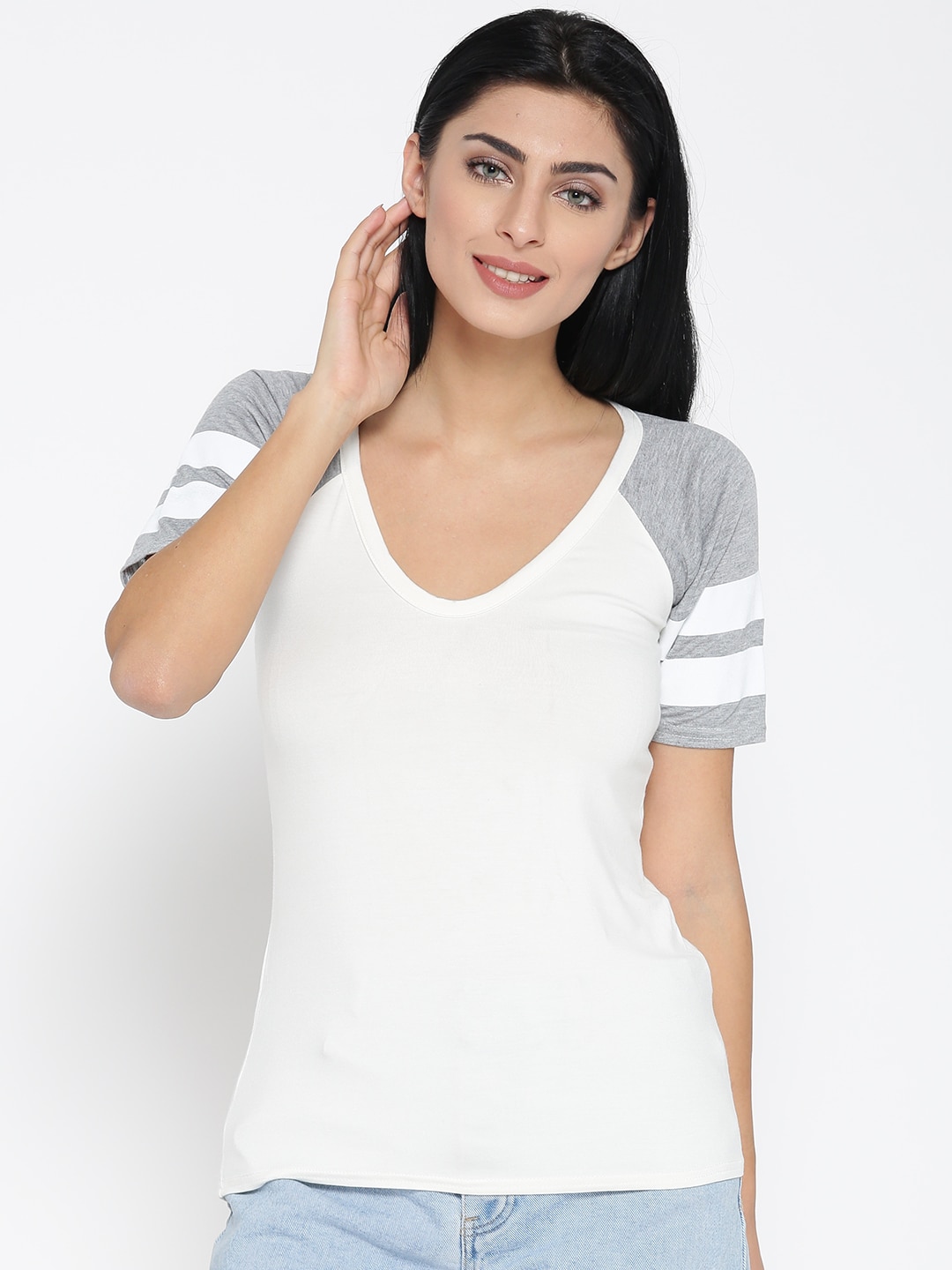 Boohoo Off-White T-shirt