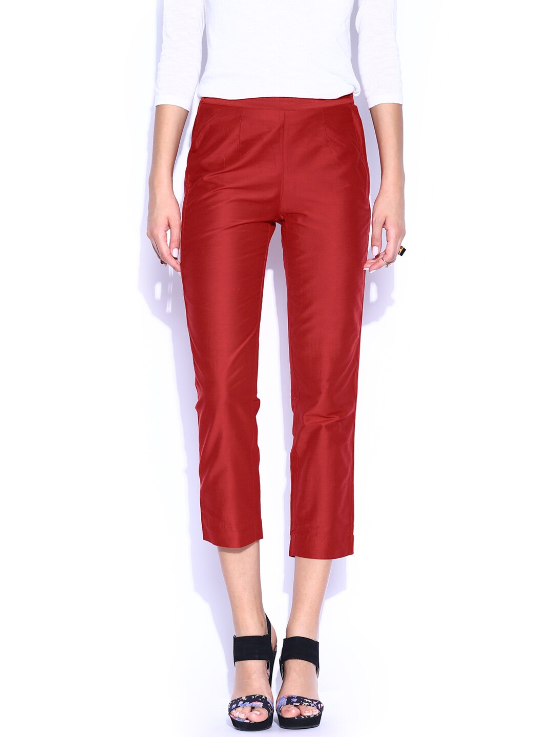 Indian Ink Women Red Solid Regular Fit Cropped Trousers