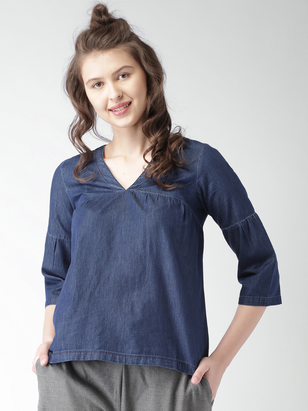 Mast  Harbour Women Navy Solid Indigo Chambray Top