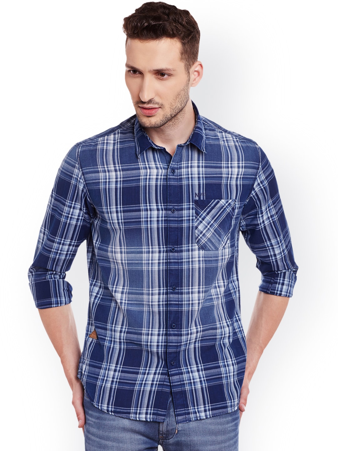 Numero Uno Men Navy Blue  Off-White Slim Fit Checked Casual Shirt