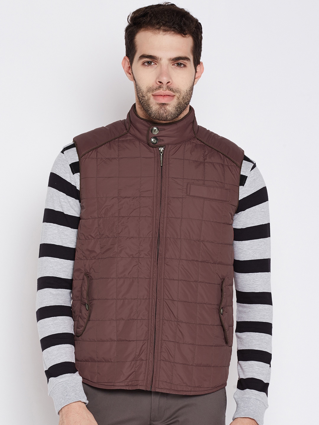 Wills Lifestyle Men Maroon Solid Sleeveless Quilted Jacket