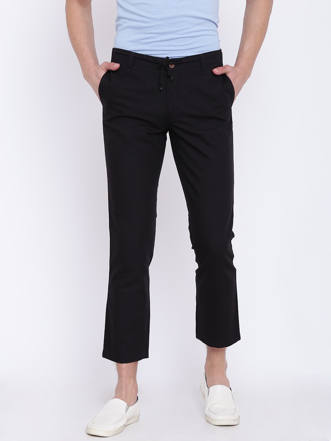 Wills Lifestyle Men Black Regular Fit Solid Cropped Trousers