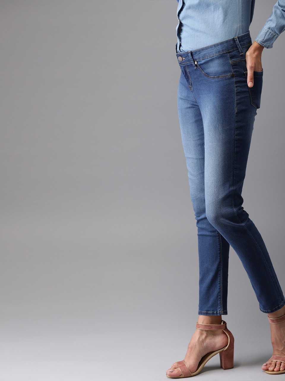 HERE&NOW Women Cropped Denim Stretchable Washed Jeans