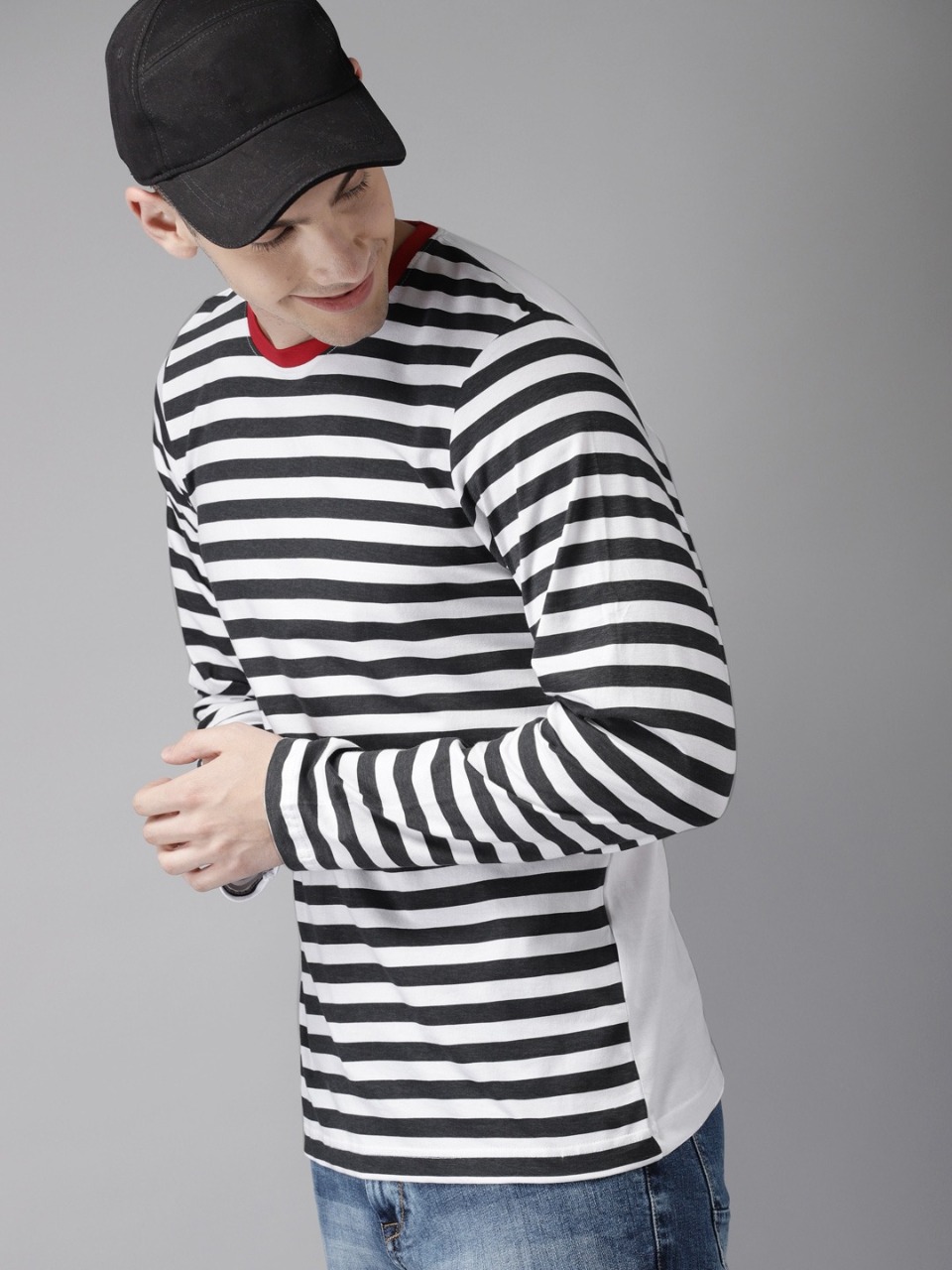 HERE&NOW Men Striped Round Neck T-shirt