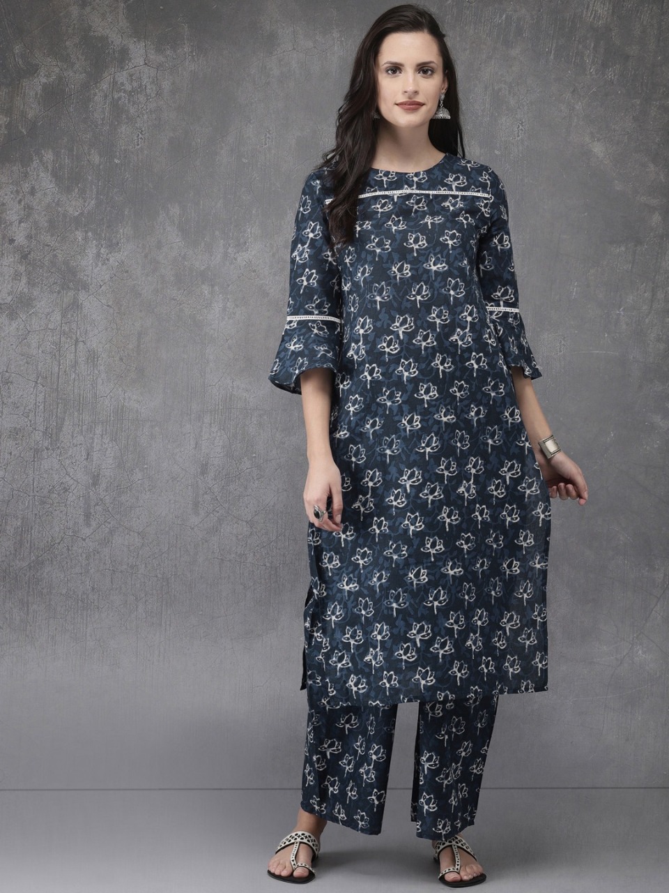 Anouk Women Printed Kurta with Palazzos