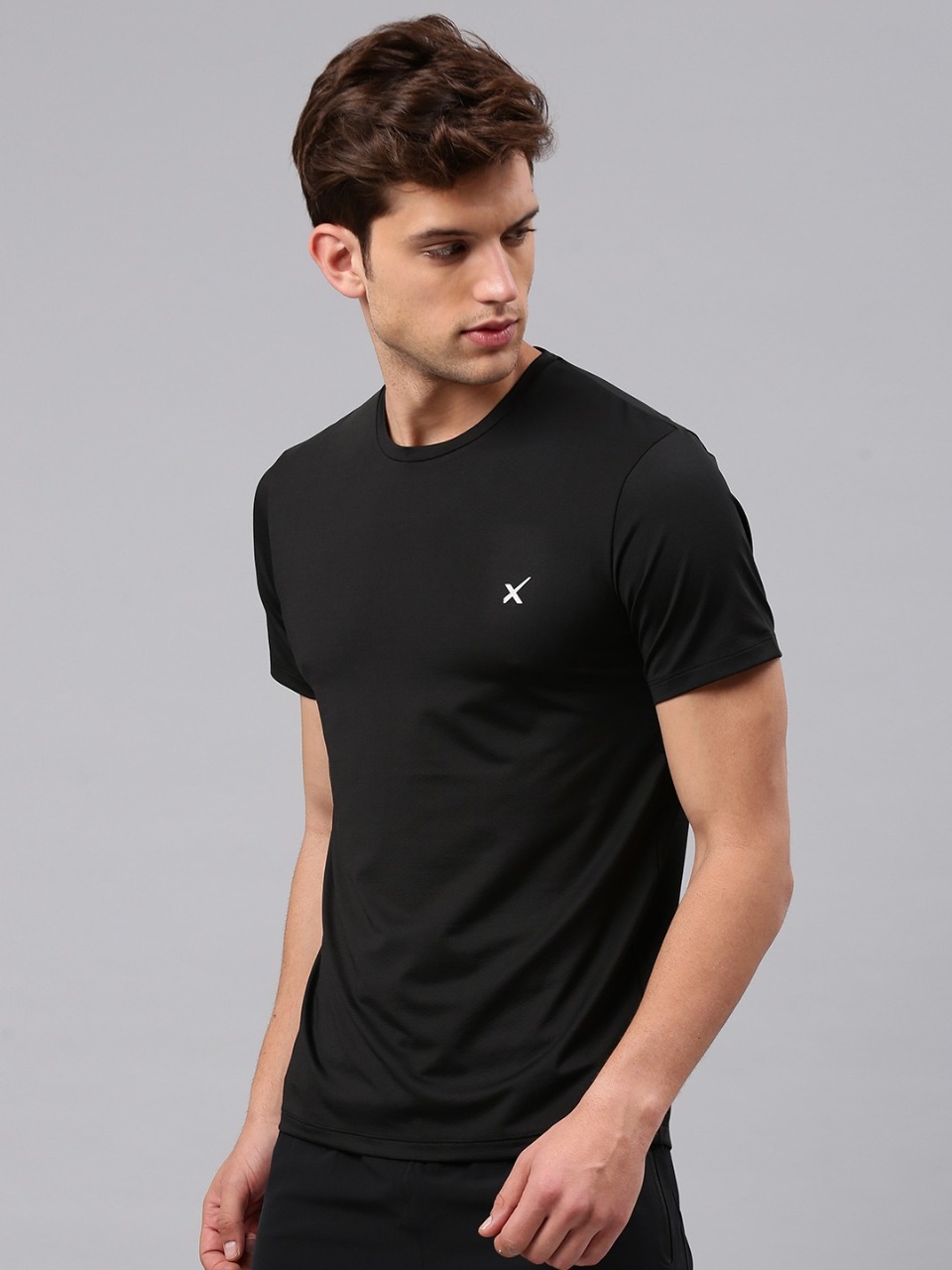 HRX by Hrithik Roshan Men Black Solid Round Neck T-shirt