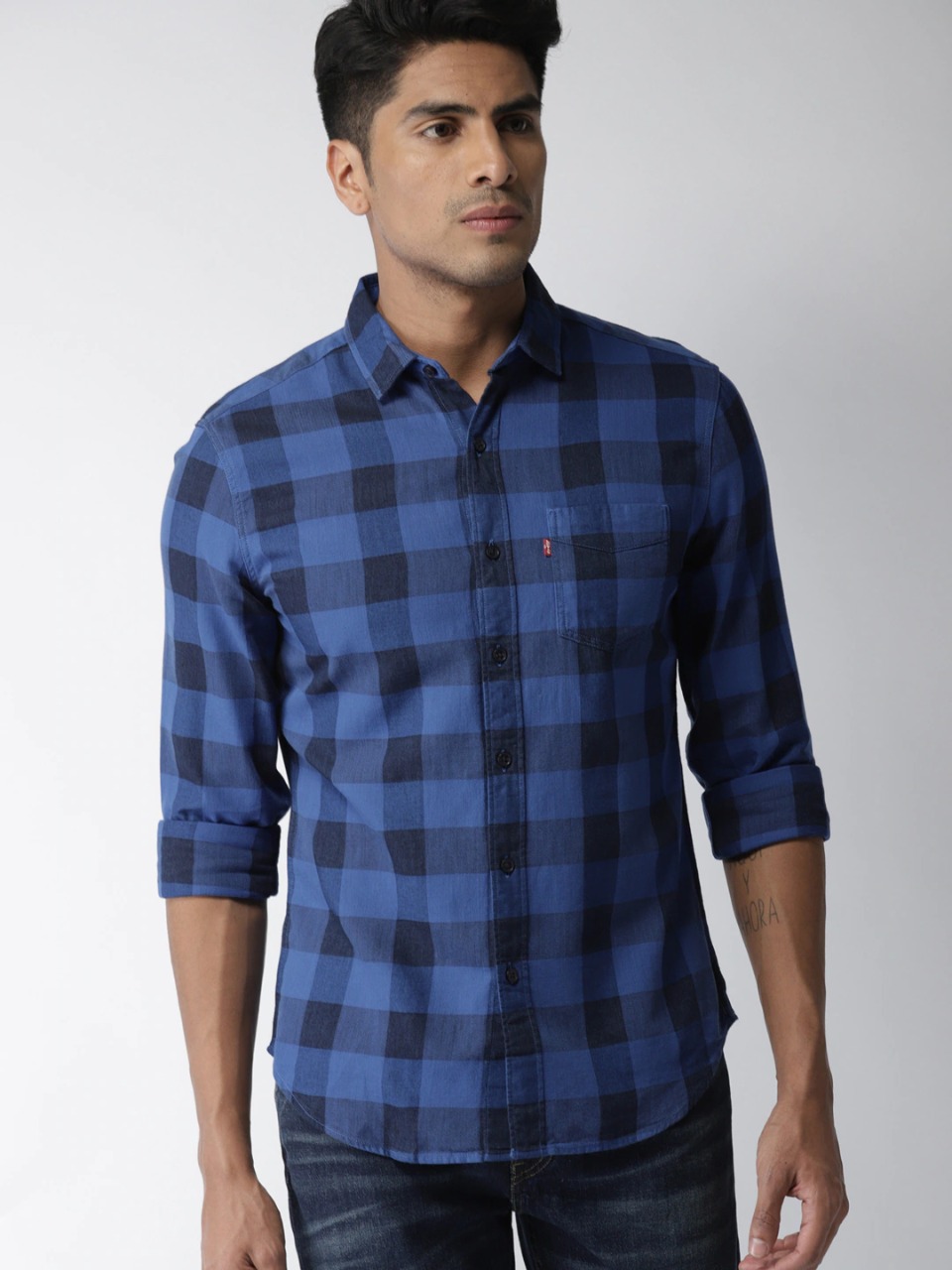 Levis Men Slim Fit Checked Casual Shirt