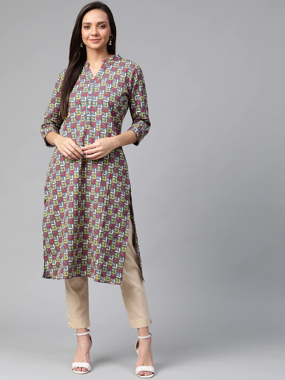 Sangria Women Geometric Printed Straight Kurta