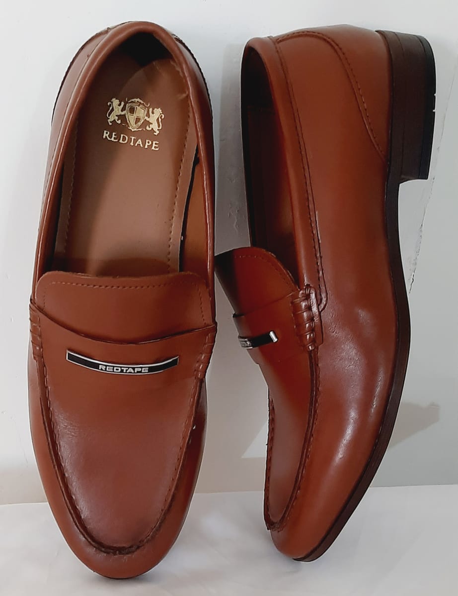 Red Tape Men Teak Loafers