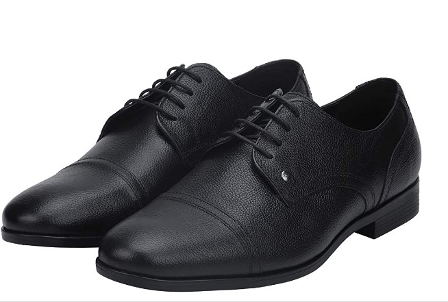 Red Tape Men’s Pointed Formal Shoes