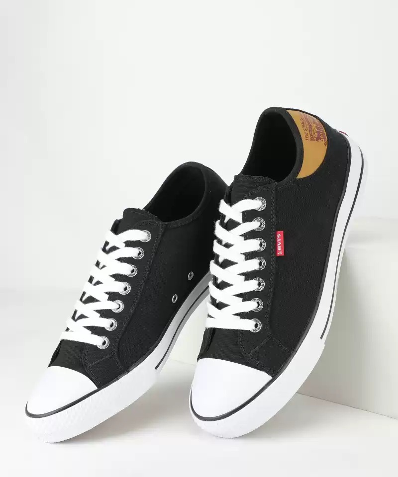 Levi's Men Two Horsepull Branding Sneakers