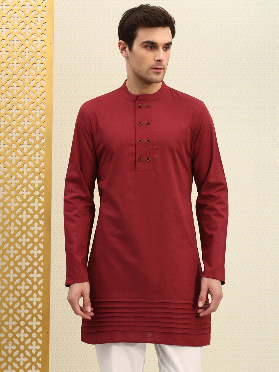 House of Pataudi Men Solid Straight Kurta