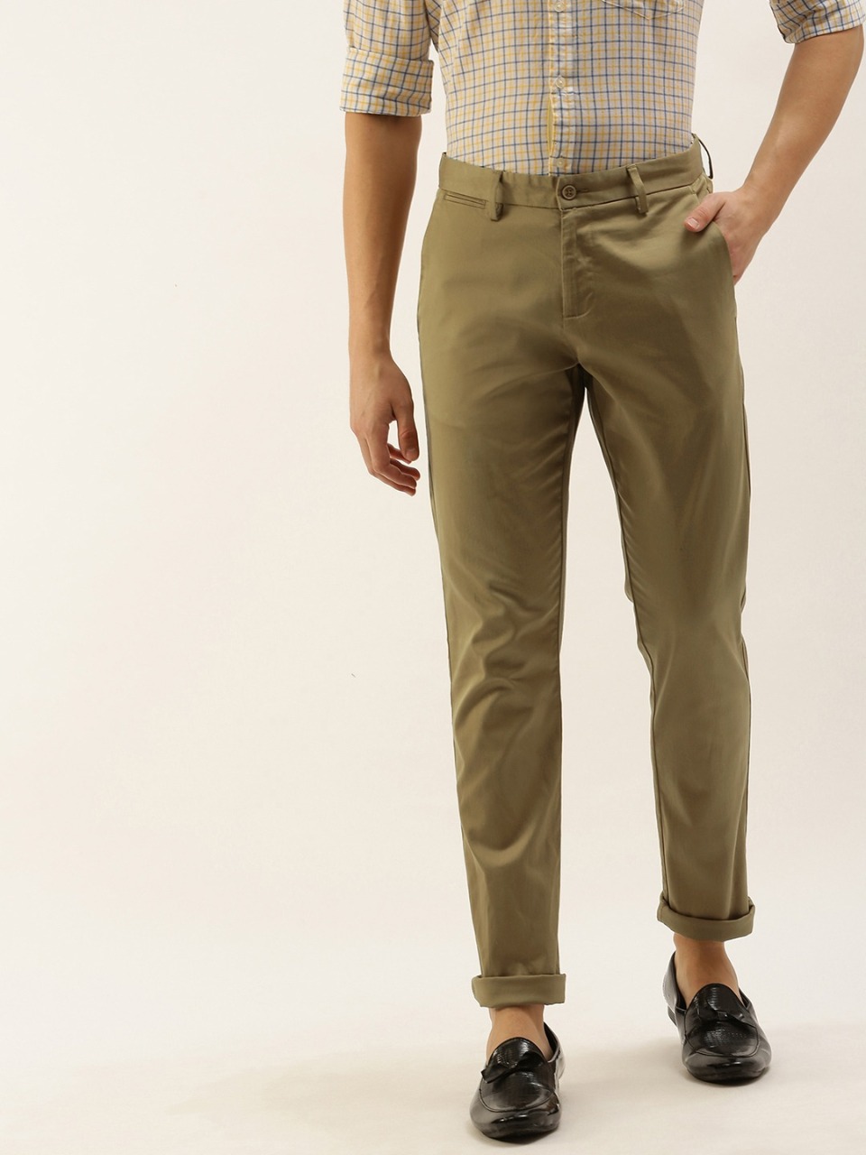 INVICTUS Men Beige Tapered Fit Solid Anti Microbial Trousers