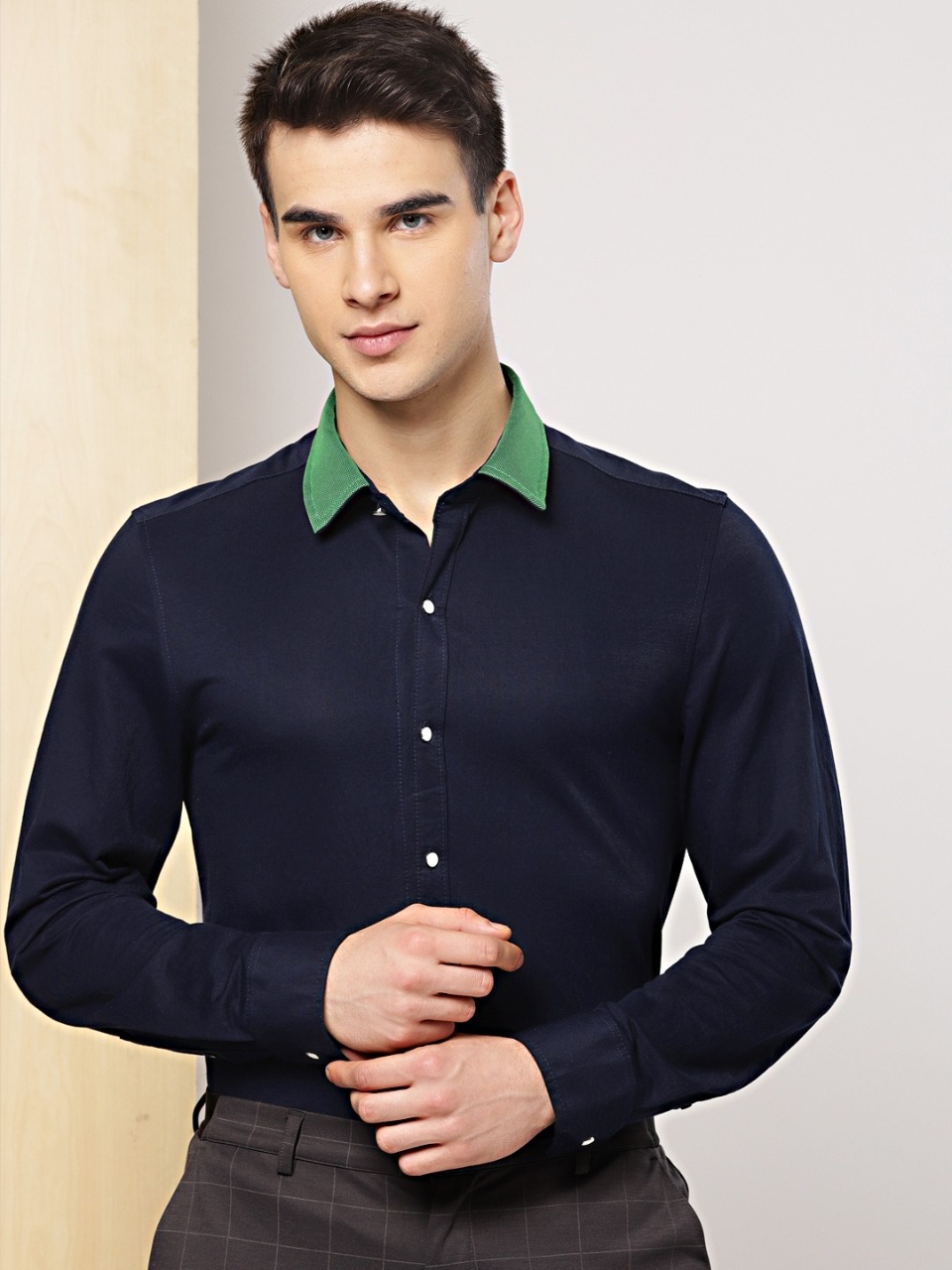 INVICTUS Men Navy Slim Fit Knitted Stretchable Semiformal Shirt