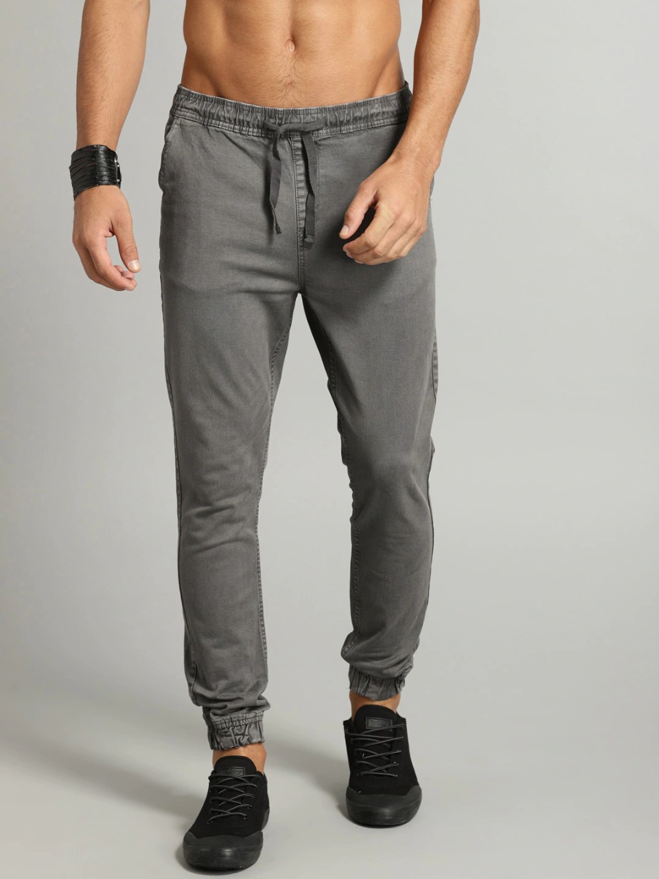 Roadster Men Grey Slim Fit Joggers Trouser