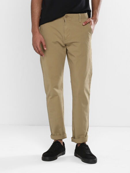 LEVI’S CHINO SLIM TAPER FIT PANTS