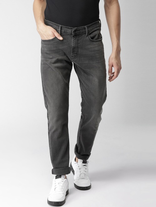 Levi's Black Cotton Tapered Fit Jeans