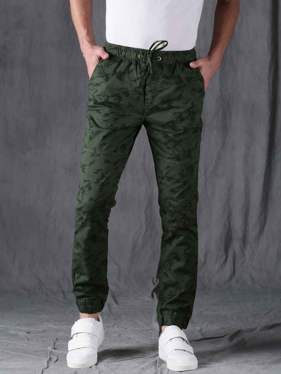 WROGN Men Slim Fit Printed Joggers