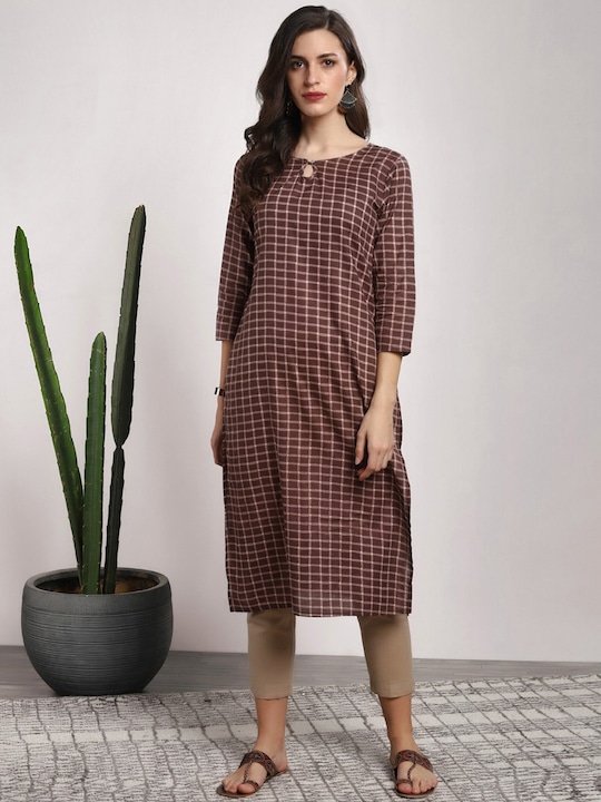 Sangria Women Checked Round Neck Straight Fit Kurta With 3/4th Sleeves