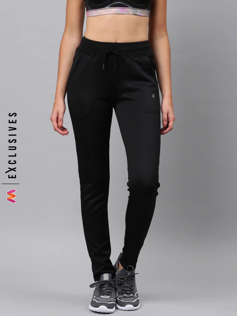45% OFF on HRX by Hrithik Roshan Men Anthracite Antimicrobial Rapid-Dry  Running Track Pants on Myntra | PaisaWapas.com