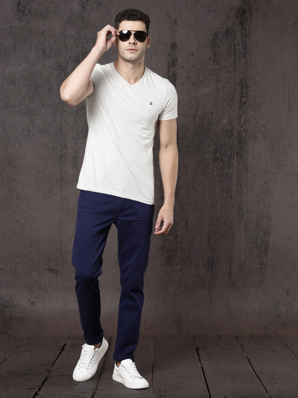 Roadster Time Travlr Men Navy Slim Fit Sustainable Chinos