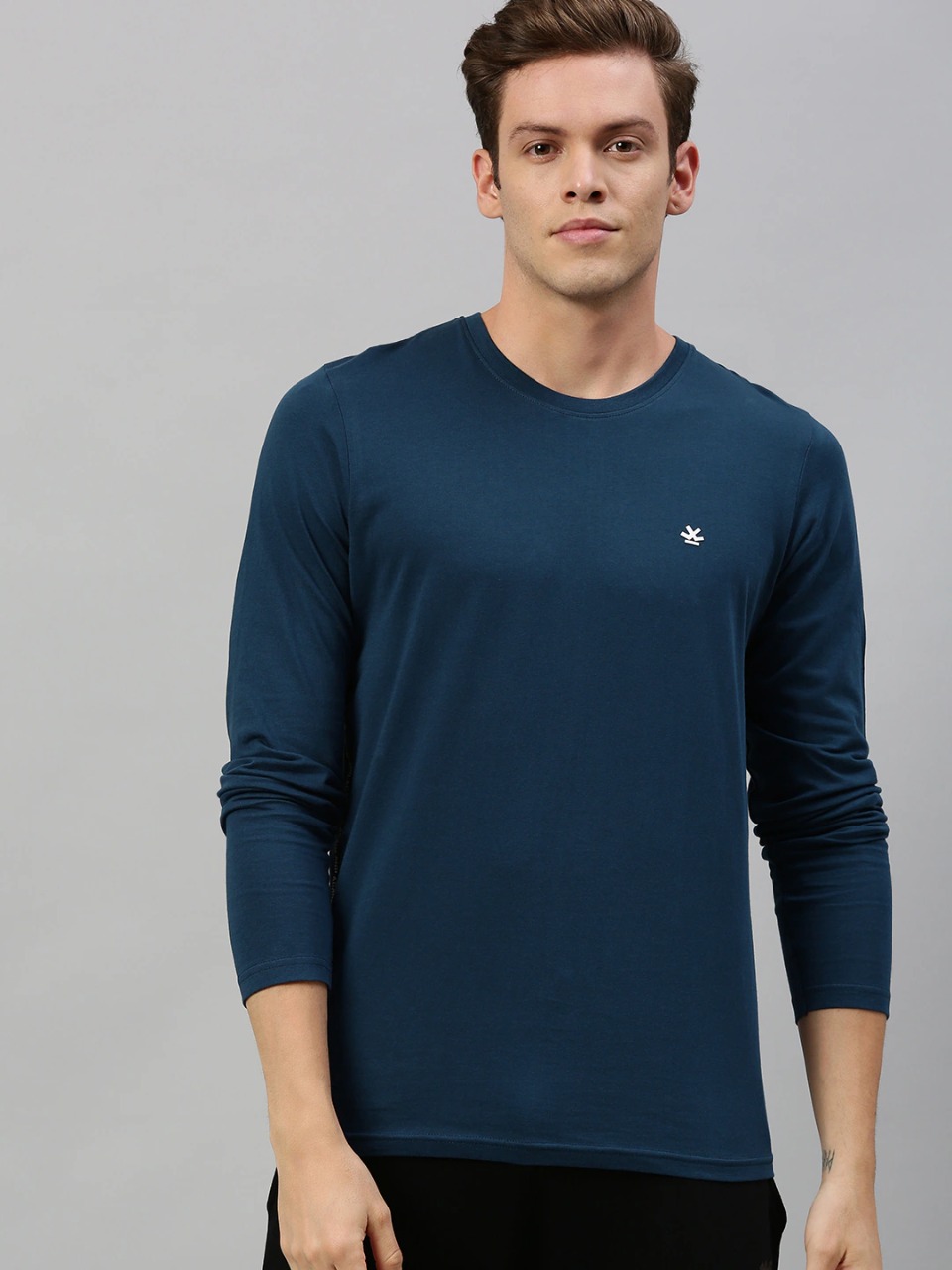 WROGN Men Solid Slim Fit Round Neck Pure Cotton T-shirt