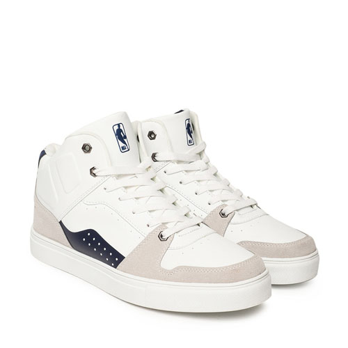 NBA Men White Solid Mid-Top Sneakers