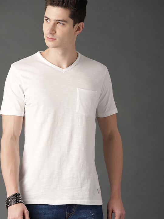 Roadster Men V-Neck Pure Cotton T-shirt