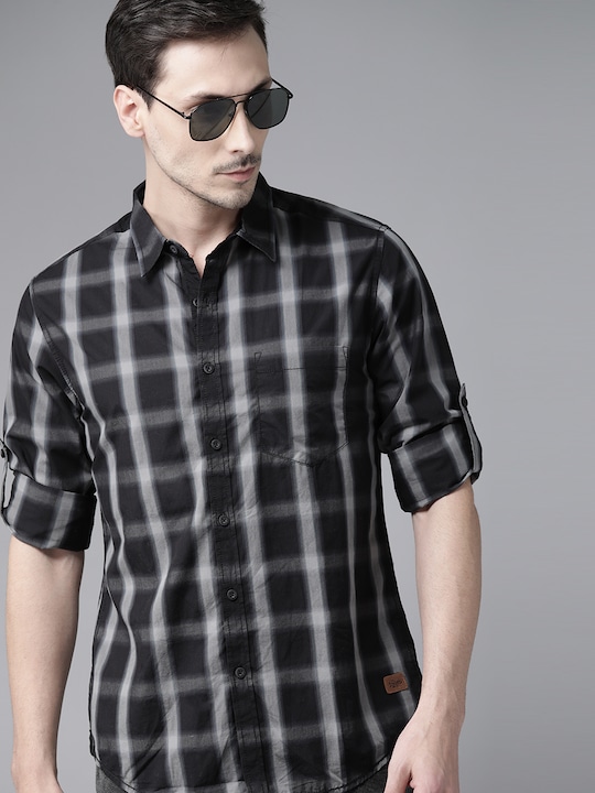 Roadster Men Checked Casual Sustainable Shirt