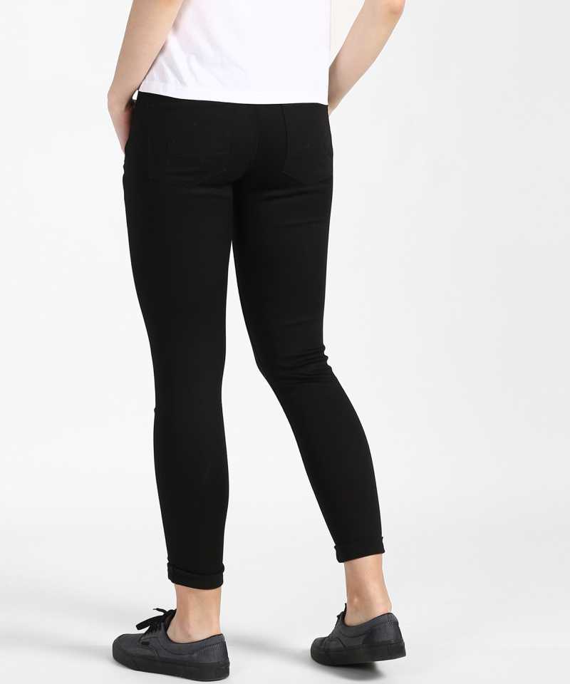 SHOPGLOBBO INTERNATIONAL  Denizen Levi's Jogger Fit Women Black Jeans