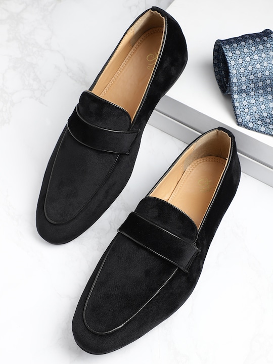 House of Pataudi Men Velvet Finish Handcrafted Loafers