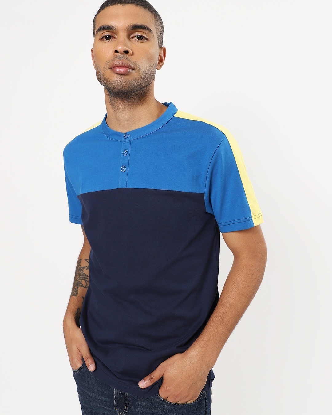 Bewakoof Men Color Block Henley T-shirt