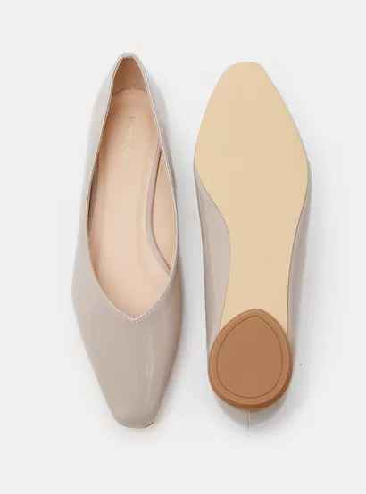 Shoexpress Women Solid Slip-On Pointed Toe Ballerina