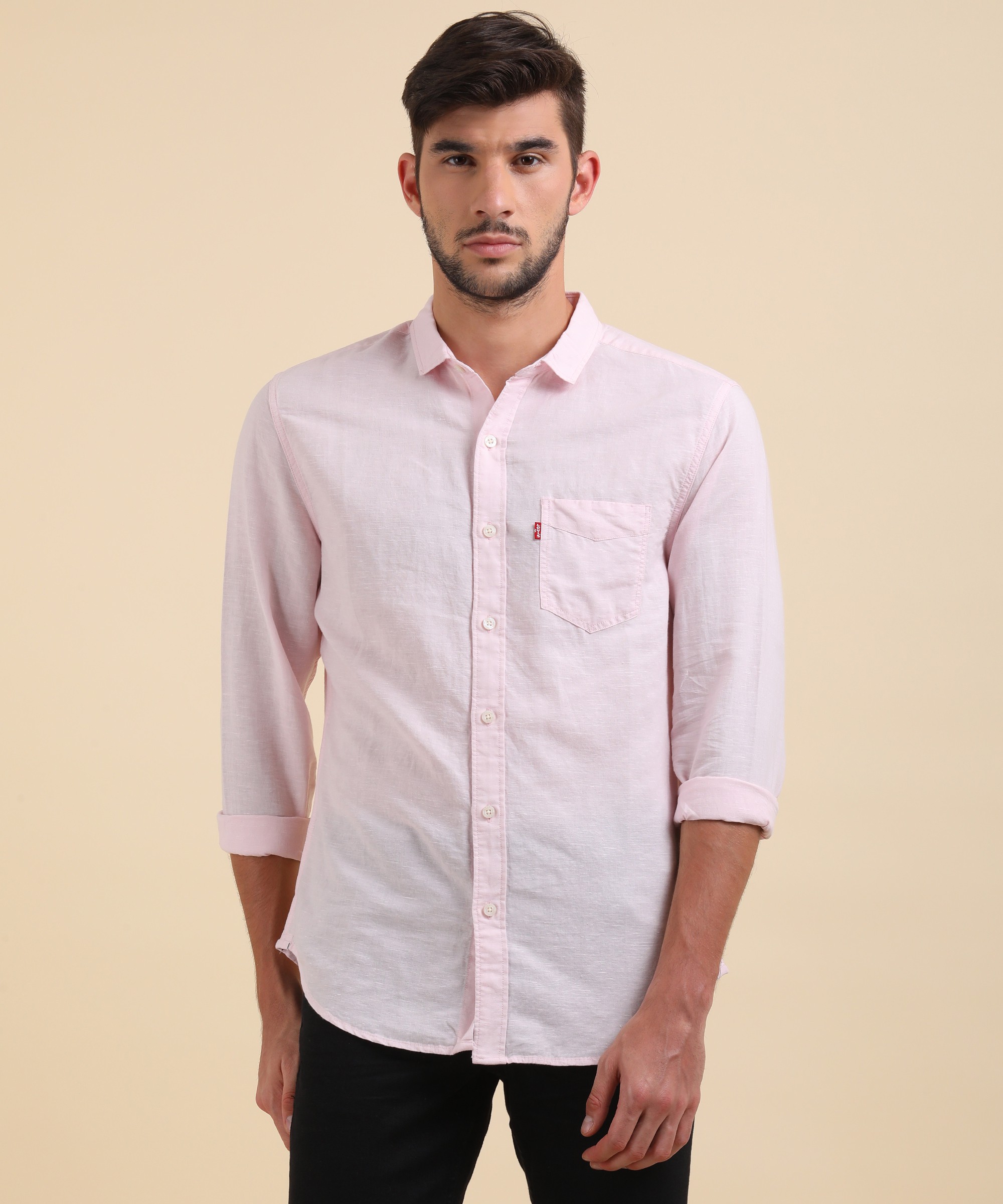 Levi's Men Regular Fit Solid Casual Shirt