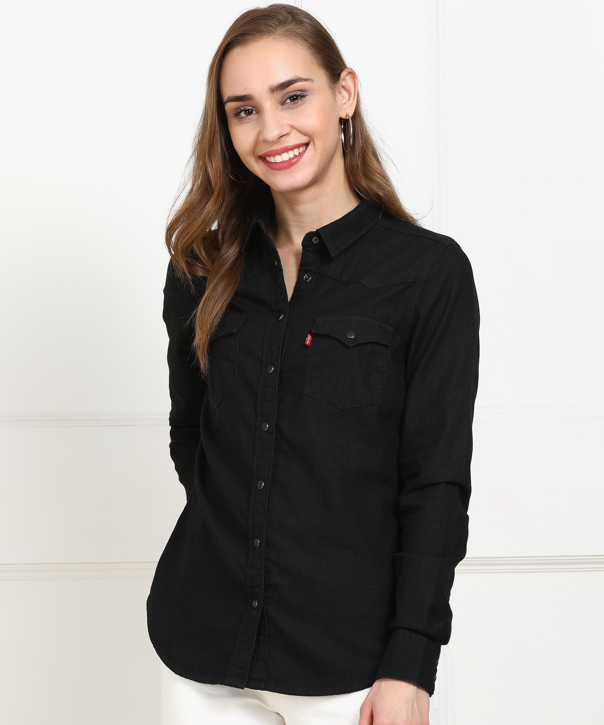 Levi's Women Slim Fit Solid Spread Collar Casual Shirt